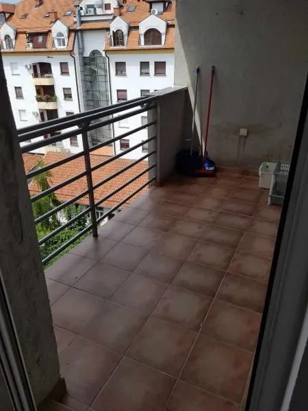 Prodaja, trosoban stan, 108m², Grbavica, Novi Sad Sve Podlokacije