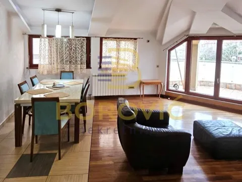 Izdavanje, četvorosoban stan, 114m², Lion, Zvezdara Sve Podlokacije - image 3