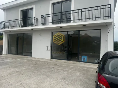 Poslovni prostor in Masline