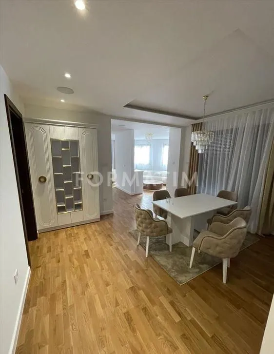 Sale, apartment, 170m², Đeram Pijaca, Beograd