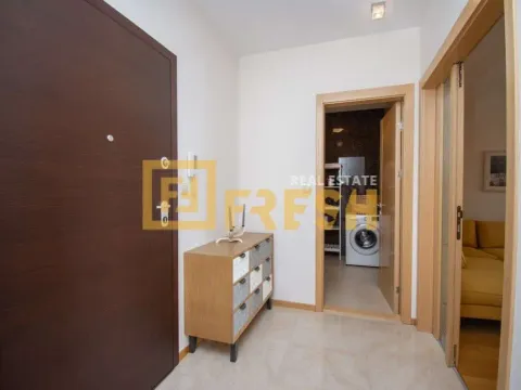 Izdavanje, trosoban stan, 110m², Preko Morače, Podgorica - image 21