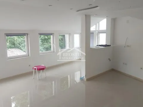 Izdavanje, stan, 180m², Lekino Brdo, Voždovac Sve Podlokacije