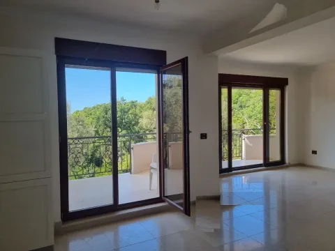 Prodaja, dvosoban stan, 86m², Petrovac, Budva - image 12