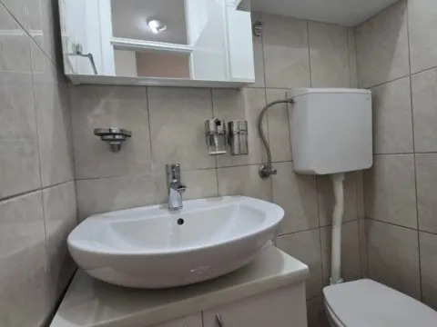 Izdavanje, dvosoban stan, 69m², Preko Morače, Podgorica - image 9