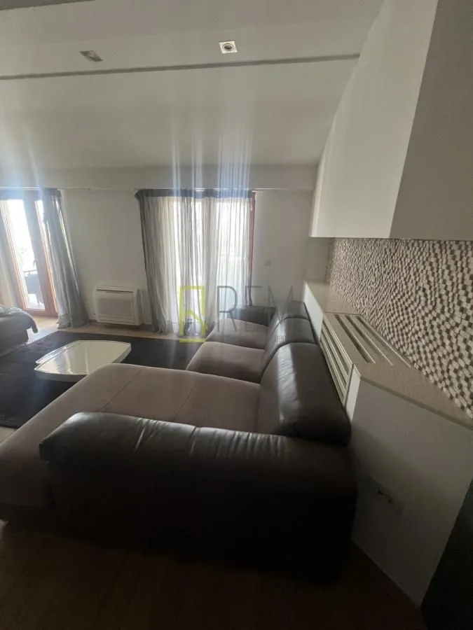 Prodaja, trosoban stan, 120m², Gorica C, Podgorica