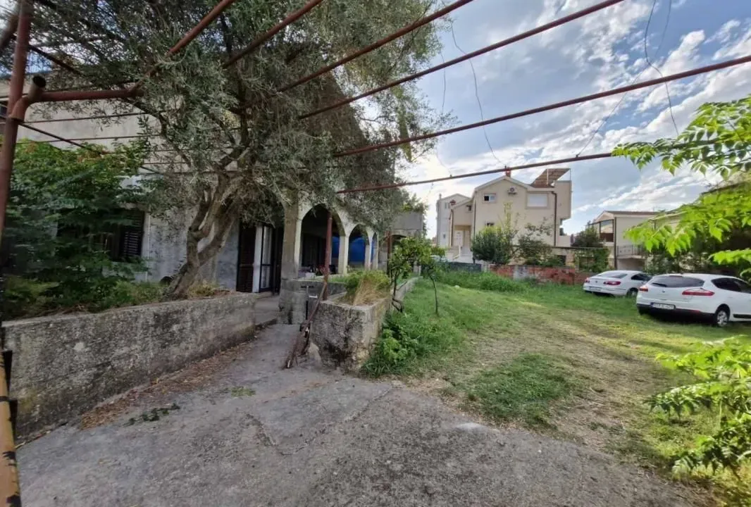 Sale, house, 230m², Đenovići, Herceg Novi