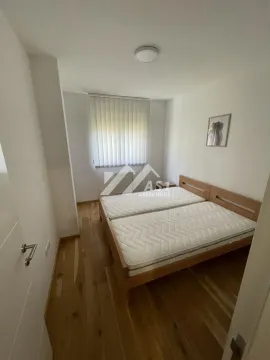 Izdavanje, dvosoban stan, 40m², Grbavica, Novi Sad Sve Podlokacije - image 4
