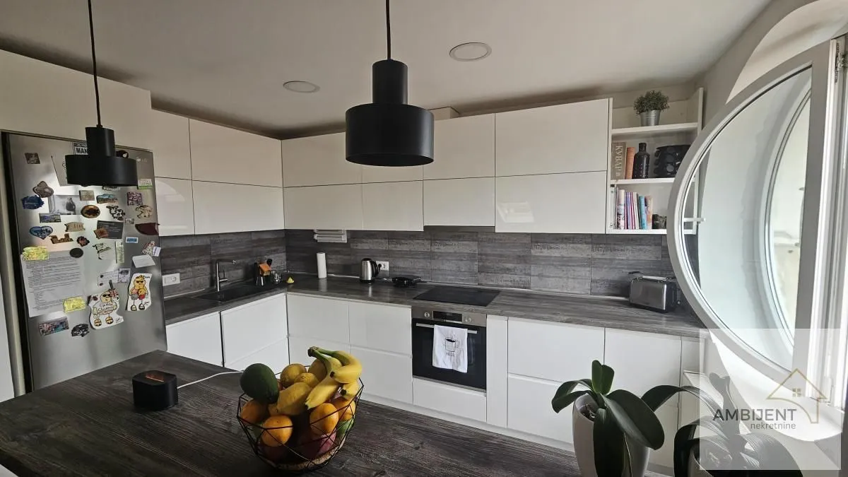 Sale, four bedroom apartment, 102m², Centar, Pančevo