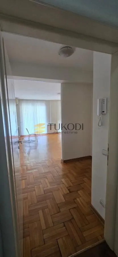 Izdavanje, dvosoban stan, 62m², Voždovac Sve Podlokacije, Beograd
