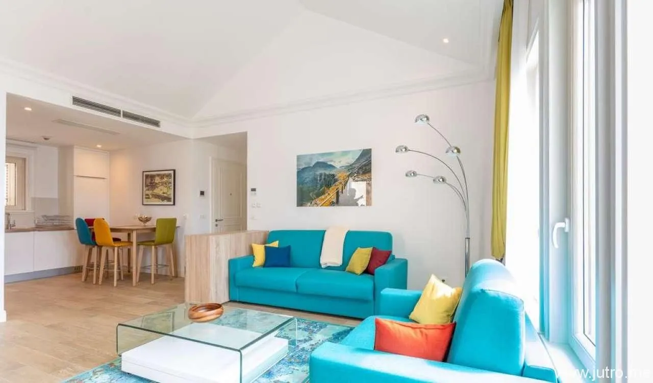 Prodaja, jednosoban stan, 55m², Tivat, Crna Gora