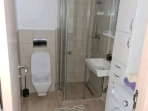 Izdavanje, garsonjera, 30m², Budva, Crna Gora - image 7