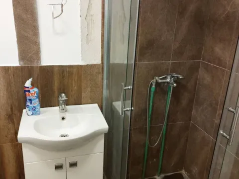 Izdavanje, dvosoban stan, 65m², Zemun Centar, Zemun Sve Podlokacije - image 7