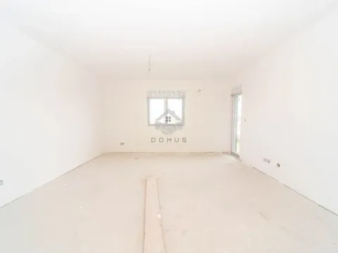 Prodaja, dvosoban stan, 74m², Zabjelo, Podgorica - image 1