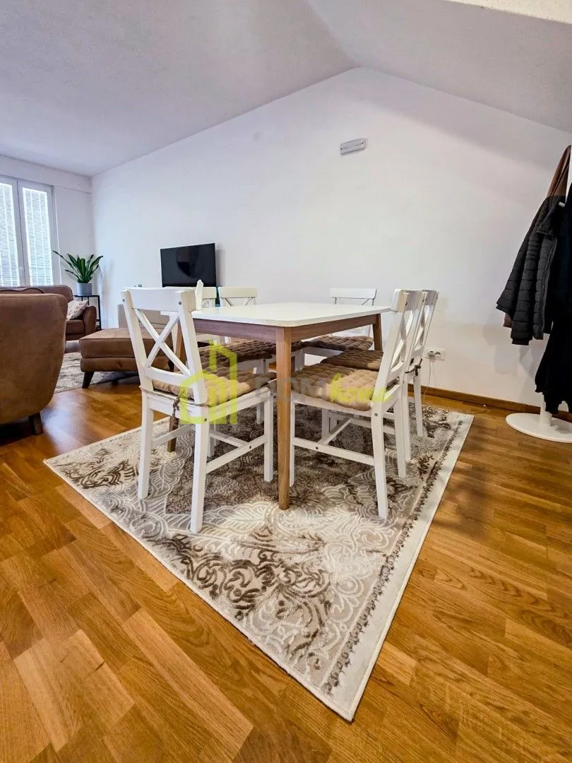 Rent, four bedroom apartment, 160m², Stari Aerodrom, Podgorica