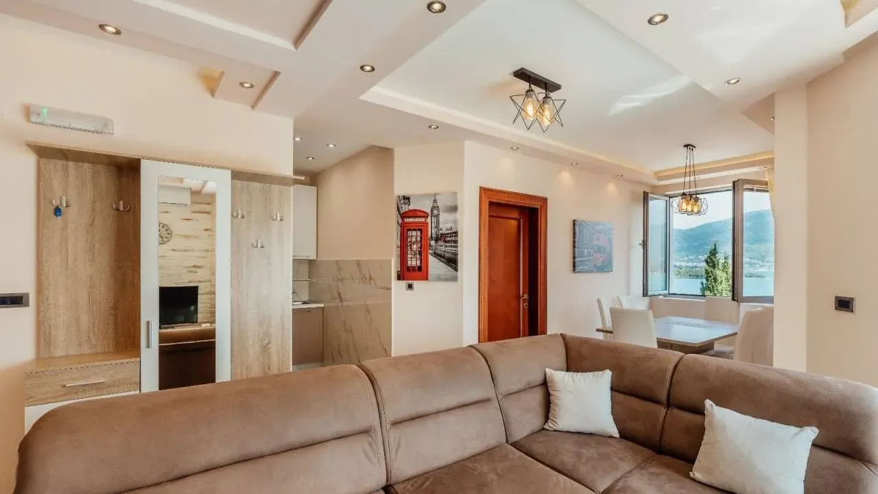 Sale, two bedroom apartment, 64m², Tivat, Crna Gora