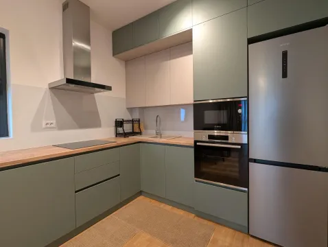 Izdavanje, trosoban stan, 58m², Bečići, Budva - image 18