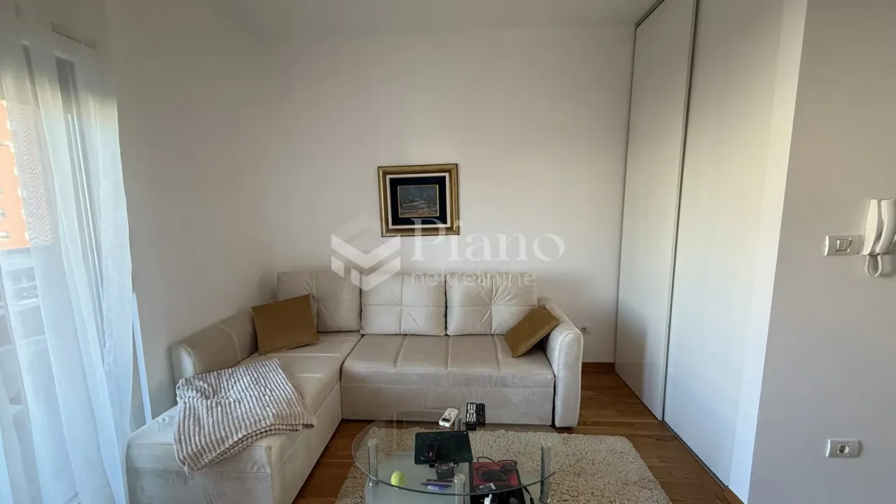 Izdavanje, stan, 34m², City Kvart, Podgorica