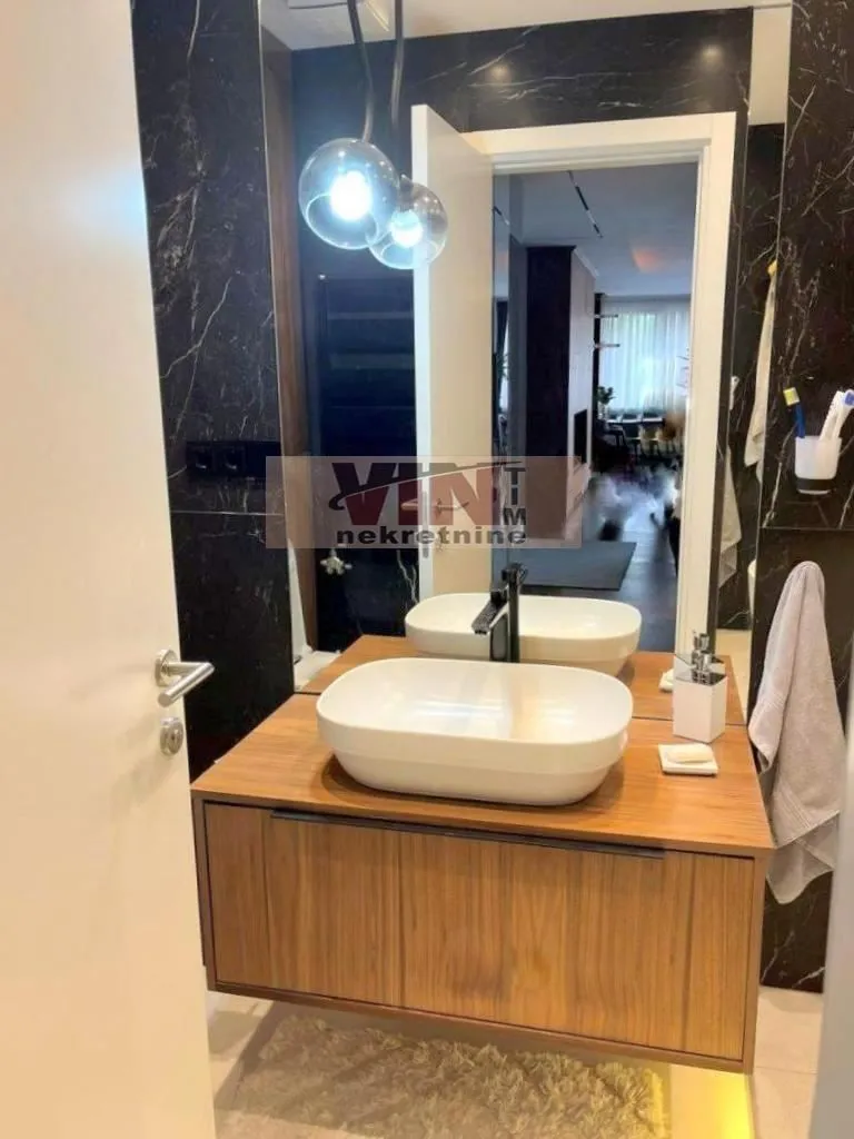 Sale, four bedroom apartment, 148m², Stari Grad, Beograd