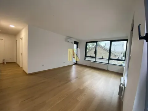 Izdavanje, poslovni prostor, 65m², Rotkvarija, Novi Sad Sve Podlokacije - image 10