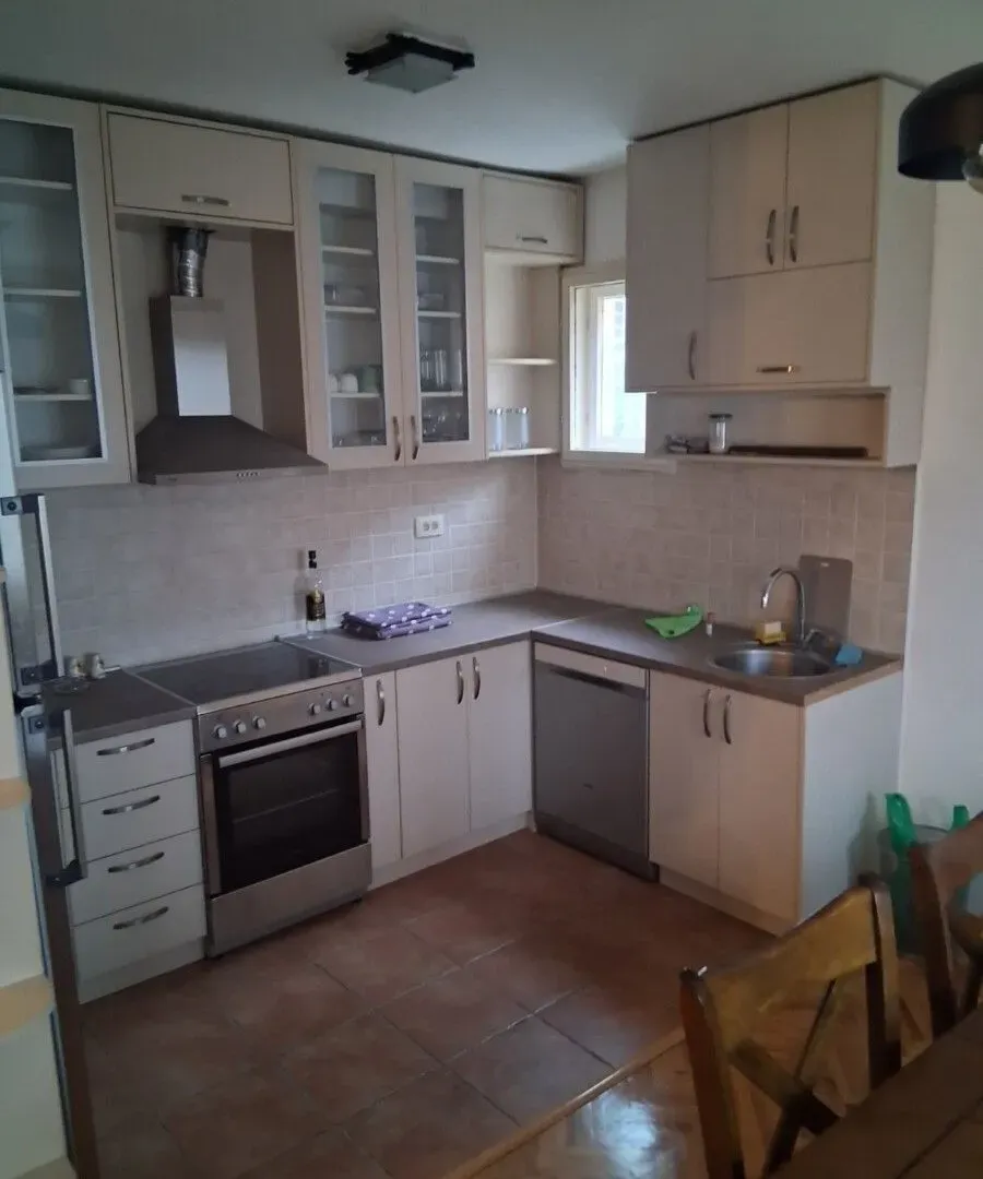 Rent, house, 108m², Stari Aerodrom, Podgorica