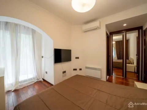 Prodaja, dvosoban stan, 86m², Petrovac, Budva - image 9