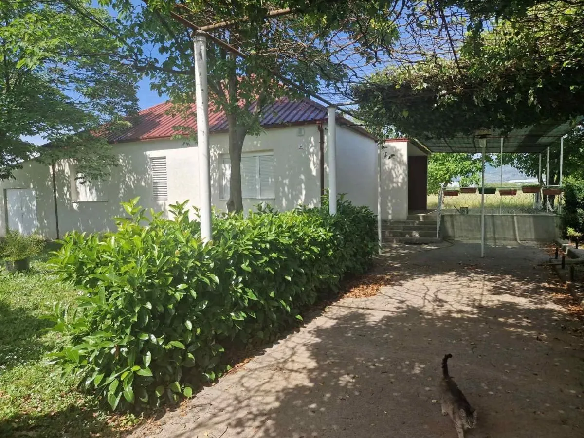 Prodaja, kuća, 175m², Tuzi, Podgorica
