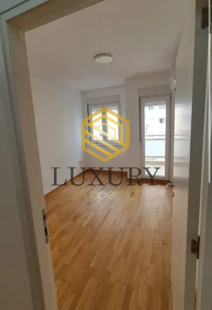 Izdavanje, dvosoban stan, 65m², Zagorič, Podgorica