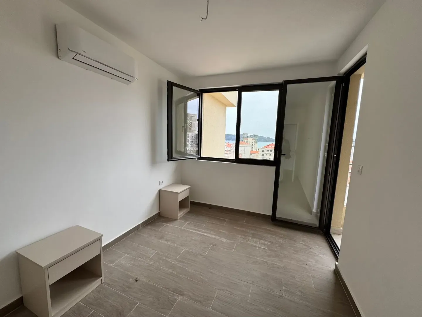 Sale, two bedroom apartment, 52m², Bečići, Budva
