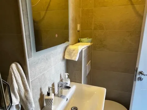 Izdavanje, jednosoban stan, 26m², Kavač, Kotor - image 10