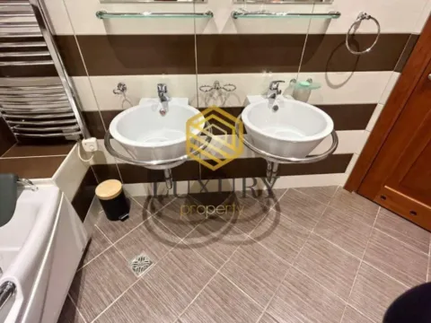 Izdavanje, stan, 100m², Centar, Podgorica - image 13