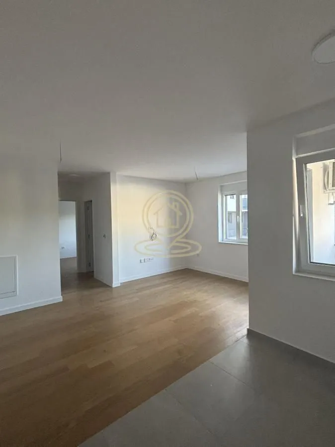 Izdavanje, dvosoban stan, 46m², Adamovićevo Naselje, Novi Sad Sve Podlokacije