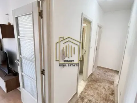 Izdavanje, dvosoban stan, 63m², Blok 9, Podgorica - image 12