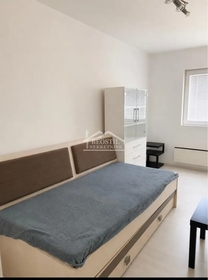 Prodaja, trosoban stan, 74m², Vidikovački venac, Rakovica