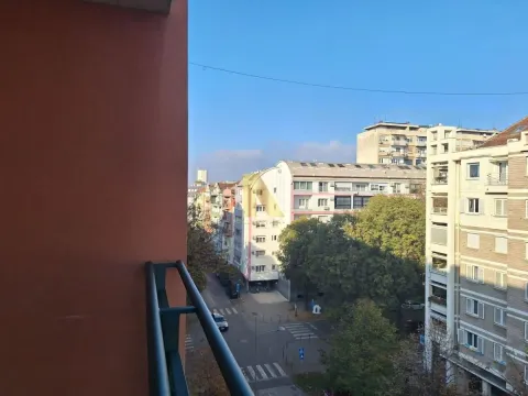 Izdavanje, dvosoban stan, 56m², Stari grad, Novi Sad - image 12