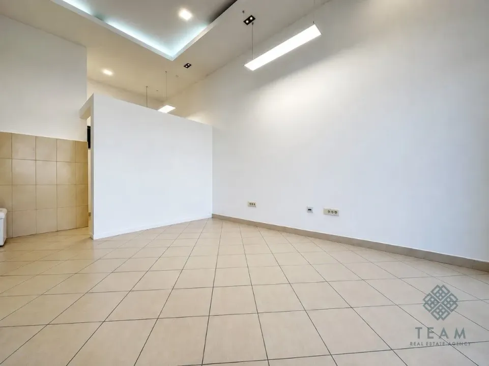 Rent, office space, 25m², Stari Aerodrom, Podgorica