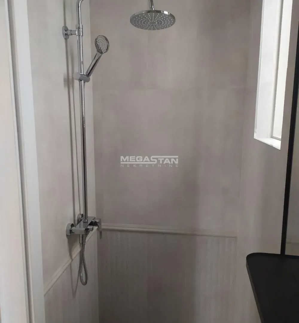 Izdavanje, četvorosoban stan, 122m², Stari Grad, Beograd