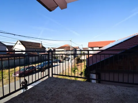 Izdavanje, dvosoban stan, 75m², Zlatica, Podgorica - image 11