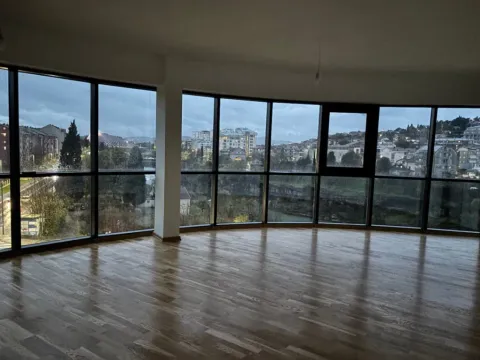 Izdavanje, poslovni prostor, 117m², Vezirov Most, Podgorica - image 3