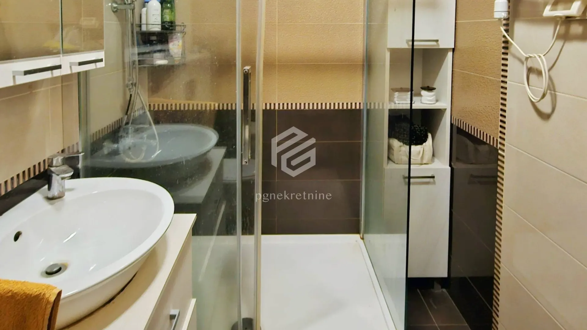 Prodaja, jednosoban stan, 52m², Blok 6, Podgorica