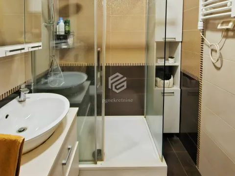 Prodaja, jednosoban stan, 52m², Blok 6, Podgorica - image 11