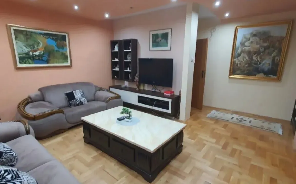 Rent, one bedroom apartment, 63m², Blok 6, Podgorica