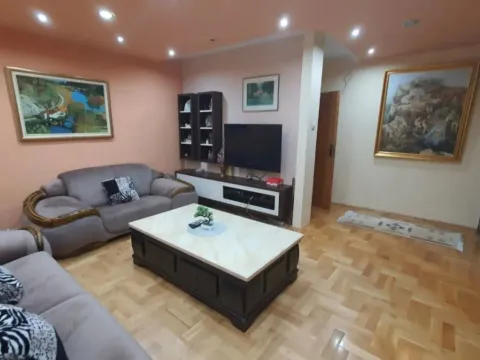 Rent, one bedroom apartment, 63m², Blok 6, Podgorica