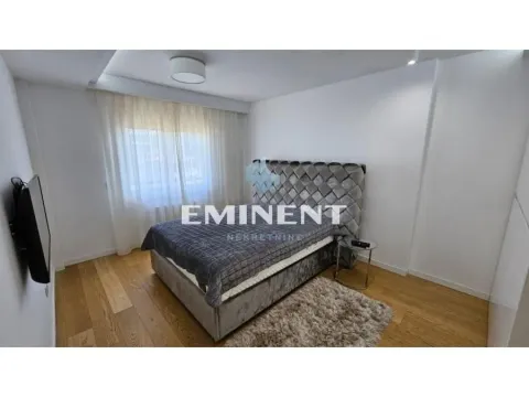 Izdavanje, stan, 240m², Vračar Hram, Vračar Sve Podlokacije - image 8