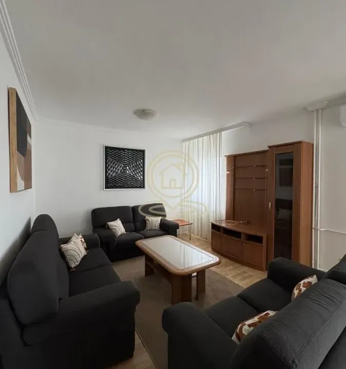 Izdavanje, trosoban stan, 120m², Savski Venac, Beograd