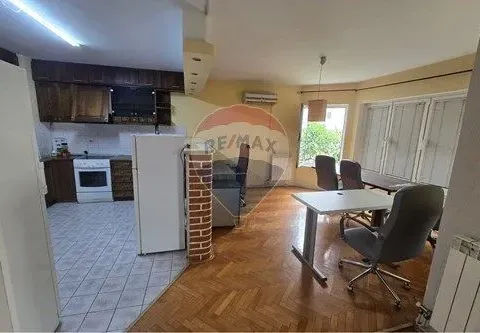 Izdavanje, kuća, 250m², Zabjelo, Podgorica - image 24