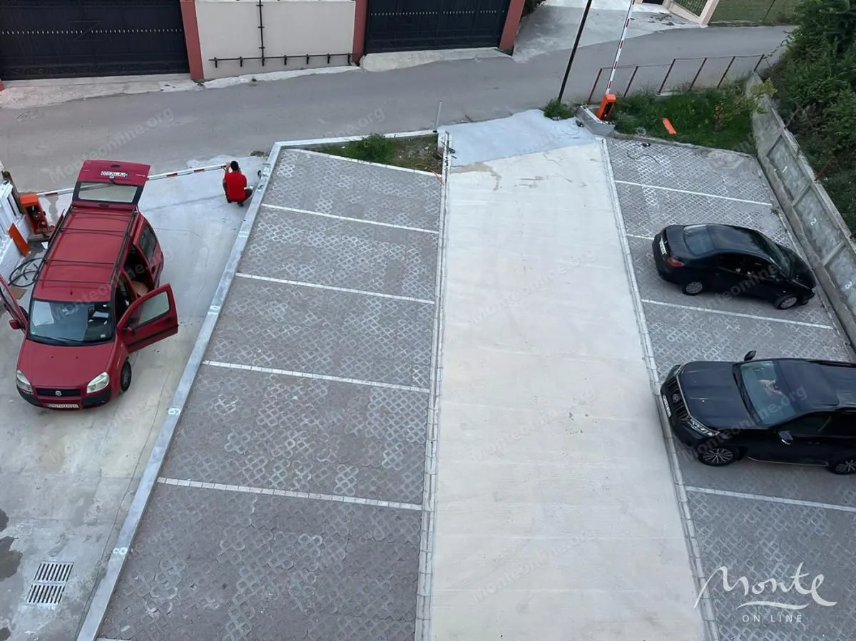 Sale, two bedroom apartment, 177m², Šušanj, Bar