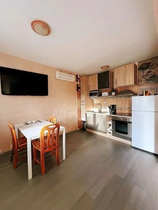 Prodaja, dvosoban stan, 70m², Šušanj, Bar