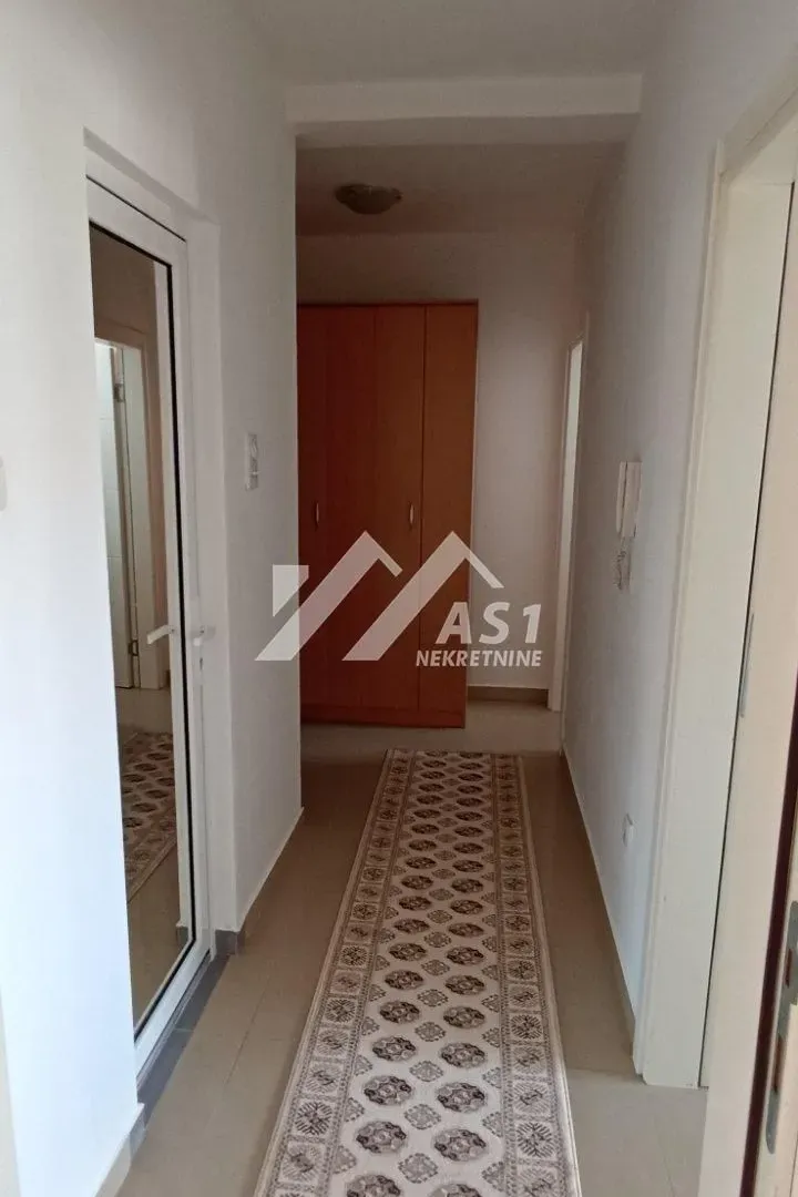Izdavanje, dvosoban stan, 45m², Sajam, Novi Sad Sve Podlokacije