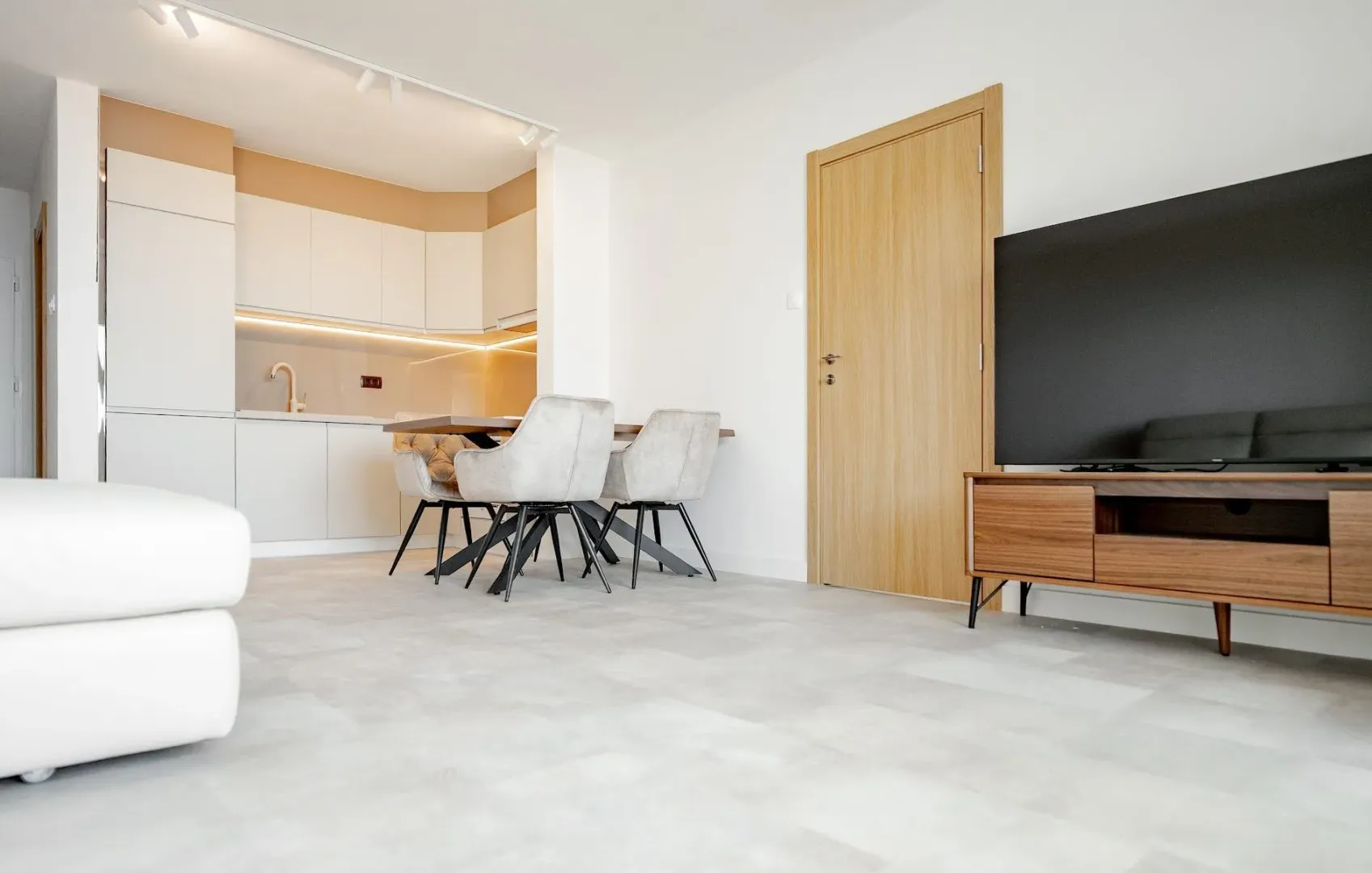 Prodaja, jednosoban stan, 45m², Sveti Stefan, Budva