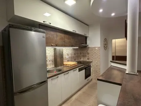 Izdavanje, dvosoban stan, 50m², Kanarevo Brdo, Beograd - image 4